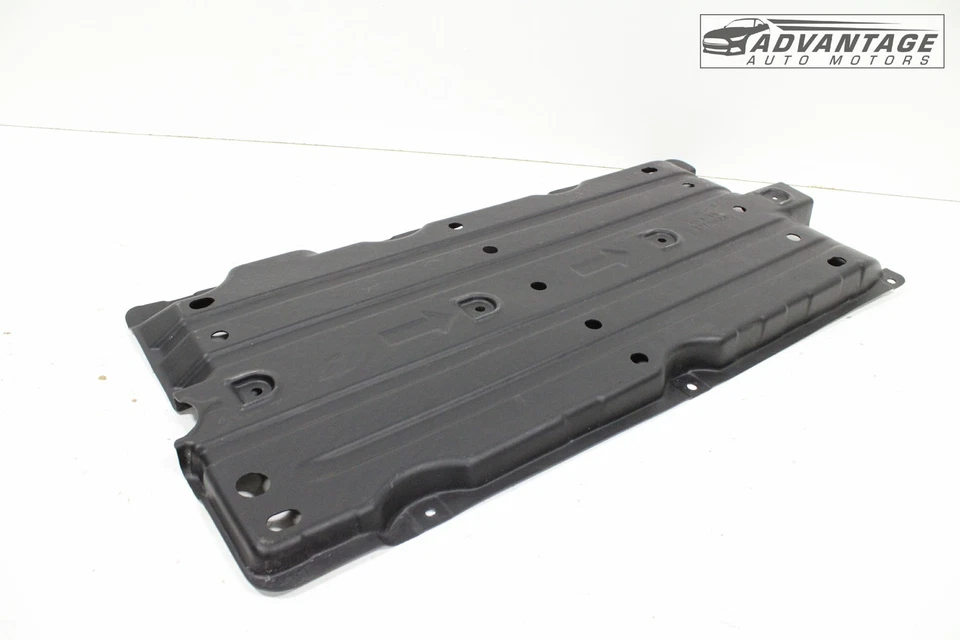 MITSUBISHI MIRAGE 2017-2024 piso delantero derecho bajo cubierta escudo OEM Foto 3 de 4