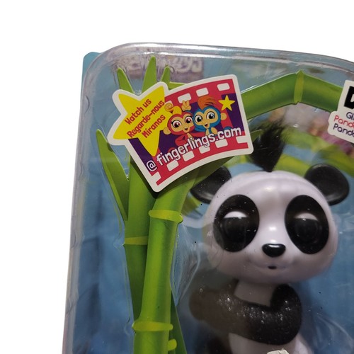 Fingerlings Drew Glitter Baby Panda WowWee New Open Box - Picture 3 of 24