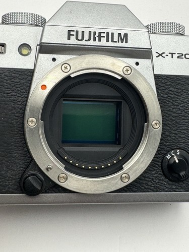 Fujifilm X-T20 24.3MP Spiegellose Kamera mit Fijinon XF 18-55mm f/2.8-4 Objektiv - Bild 14 von 20