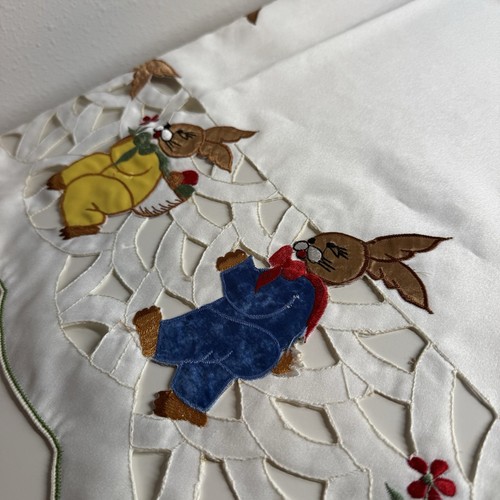 Tablecloth Easter Bunnies Colorful Embroidered Flowers Polyester 33X33 Square - Picture 13 of 16