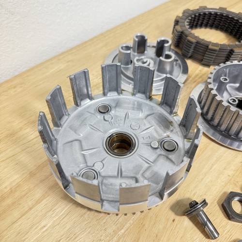2001 Yamaha YZ250f YZ 250F Complete Clutch Assembly Plates Hub Basket (01-07)#17 - Picture 5 of 14