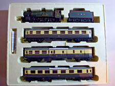HORNBY R2025 GWR EXPRESS PASSENGER SET