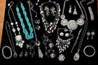 VINTAGE TO MODERN RHINESTONE/PEARL CRYSTAL COSTUME Jewelry 22 piece lot