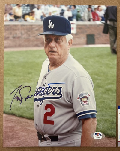Tommy Tom Lasorda Signed Autographed 8X10 Photo  PSA/DNA COA - Picture 1 of 4