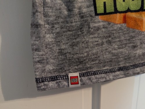 "Even Awesomer" The Lego Movie Character Youth Sleeveless Lego T-Shirt Kids sz 8 - Picture 2 of 6