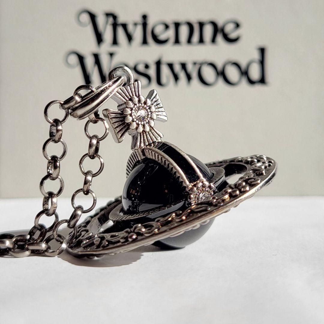 【Vivienne Westwood MAN】FLOWER ORB LAYERS Vivienne Westwood Small Orb Necklace Pendant Black x floral