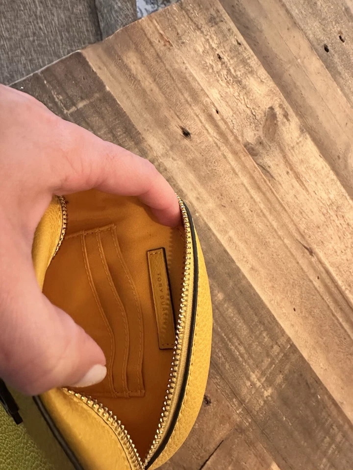 Bandolera para cámara Tory Burch Foto 3 de 4