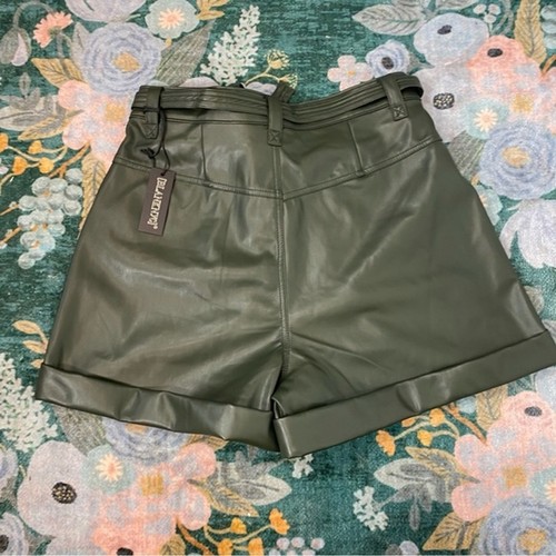 NWT Blank NYC Faux Leather Belted Shorts High Waisted Olive Green 30 - Picture 4 of 12