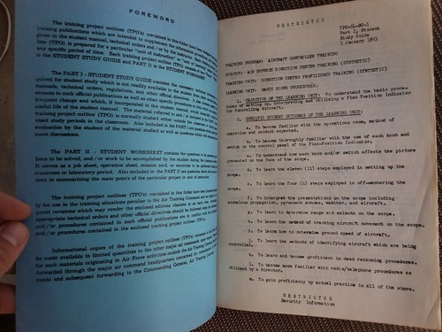 VNTG 1953 Train Command USAF Aircraft Guide Restricted Aviation Air Force Milita - Picture 2 of 7