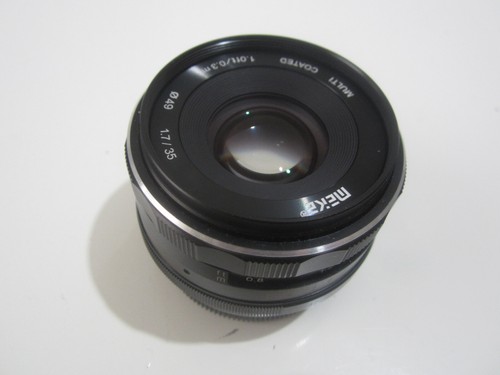 Meike 35mm f/1.7 Lens for Fujifilm X - Picture 2 of 7