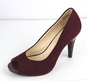 womens burgundy pumps