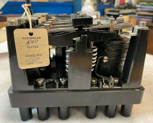 Relé auxiliar multicontacto usado Westinghouse Electric Corp tipo MG-6, estilo 1163761 - Imagen 4 de 10