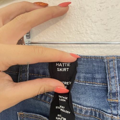 Hudson Blue Denim Girls Skirt Size 10 Adjustable Waist Pockets Distressed - Picture 4 of 11