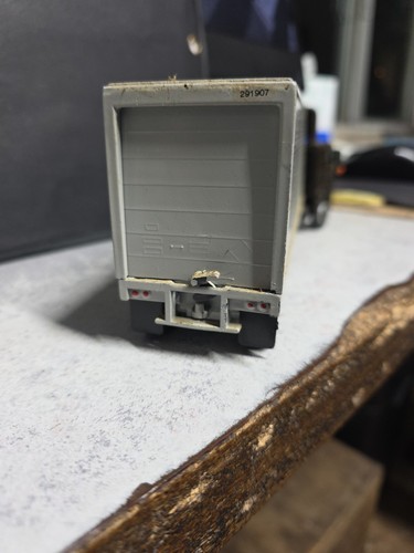 Tomkim UPS cabina, remolque tándem sin conectar, escala 1/48 - Imagen 5 de 19