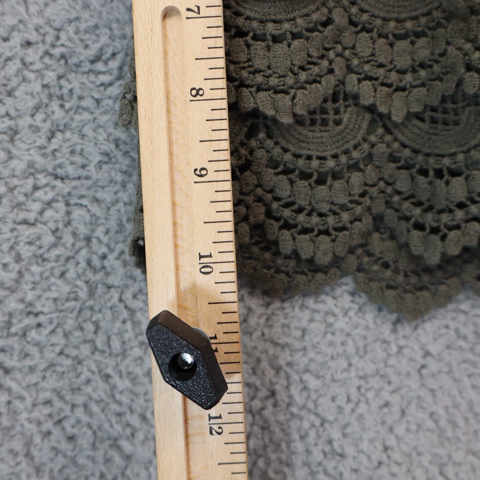 American Rag Short Womens XS Green Crochet Lace Layered Scalloped Hem Short - Image 2 of 4