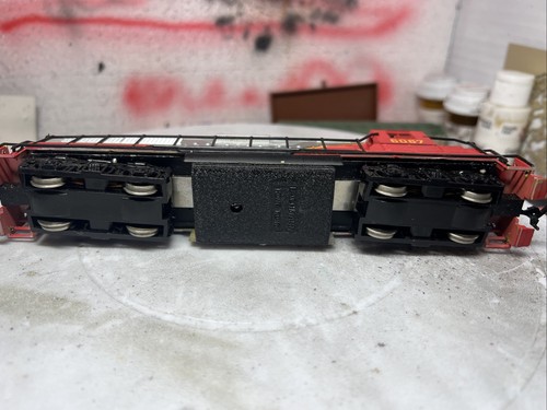 Vintage Bachman HO Scale SANTA FE GP40 Diesel Locomotive Engine #6067 TESTED 222 - Picture 7 of 8