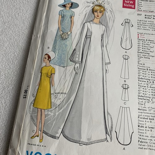 Vintage Vogue Bridal 2057 Wedding Dress Sewing Pattern 12 UNCUT - Picture 4 of 6