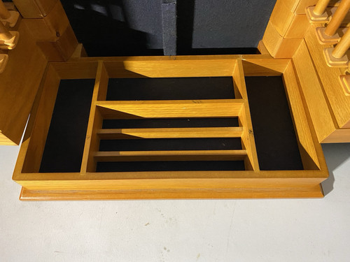 LARGE SOLID OAK JEWELRY BOX WITH TONS OF STORAGE, BY LORI GREINER - Picture 14 of 24