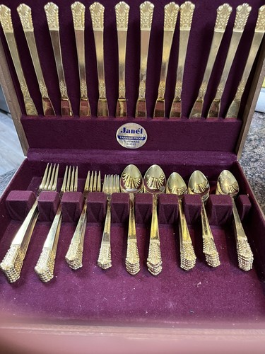 Lifetime Cutlery Gold Electroplate Japan Stainless 12 Place Setting 71 Pieces - Picture 2 of 8