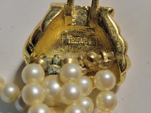 Set collana e bracciale Trifari perle finte chiusura fiocco SeaShell gioielli vintage - Foto 6 di 21