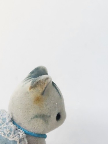 AS-IS Calico Critters Sylvanian Families Fisher Grey Cat Kids & Baby Only - Picture 6 of 6