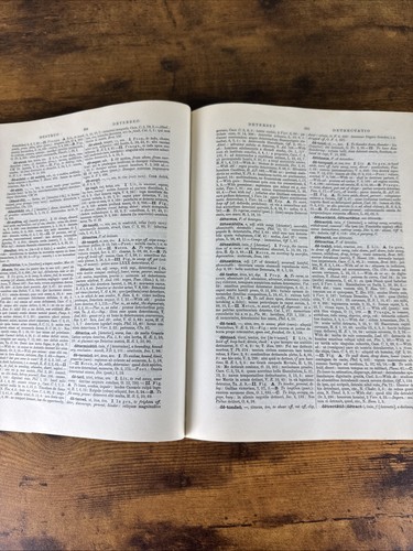 A Latin Dictionary For Schools, 1962 By Charlton Lewis HC/DJ Ex-Library - Picture 11 of 13