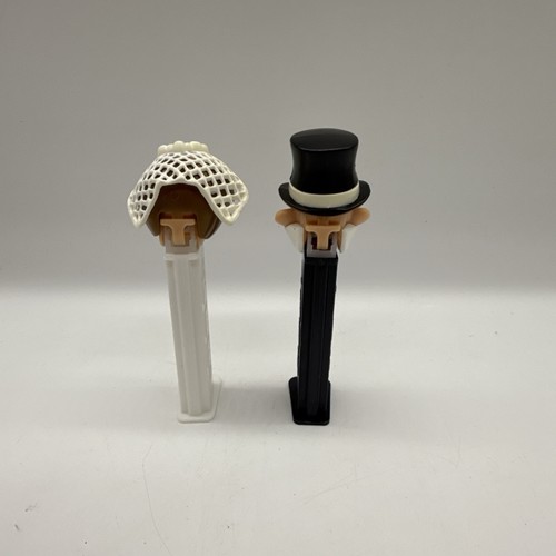 Bride & Groom PEZ – Retro Wedding Gift, Anniversary Keepsake (Brunette Bride) - Picture 3 of 5