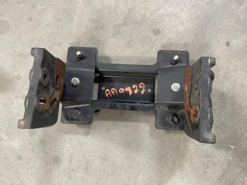 二手 2019 HINO 195H 混合变速箱 CROSSMEMBER 发货 Aisin  — 第 2/4 张图片