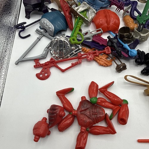 HUGE Lot Of Vintage He-Man Masters Of The Universe Accessories - Picture 18 of 18