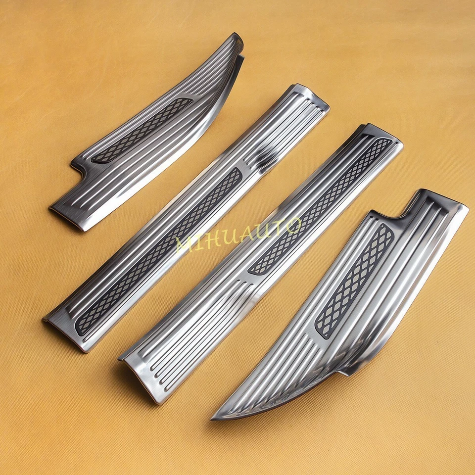 Protector de umbral de puerta interior de acero para Mitsubishi Outlander 2022-2024 placa de desgaste Foto 3 de 4