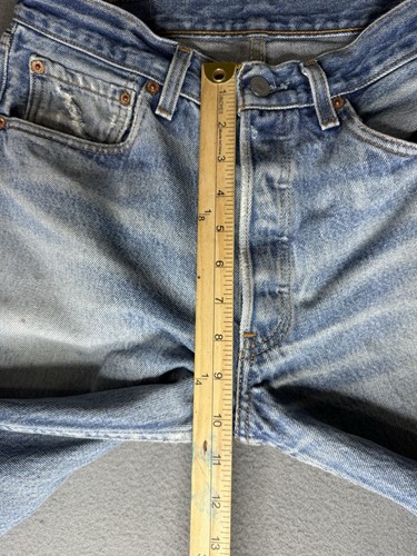 Vintage Levi 501xx 32x33 Straight Button Fly Red Tab Light Blue Distressed Jeans - Picture 9 of 24