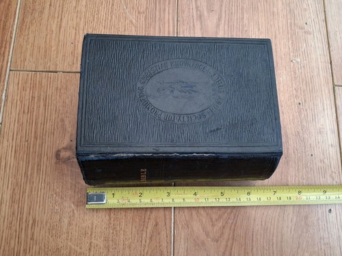 Holy Bible Old And New Testaments London Printed By Eyre And Spottiswoode  - Picture 13 of 18