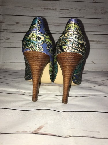 Marc Fisher Samelia 2 Green Multi Satin Paisley Heels Women's 9.5M - Picture 3 of 6