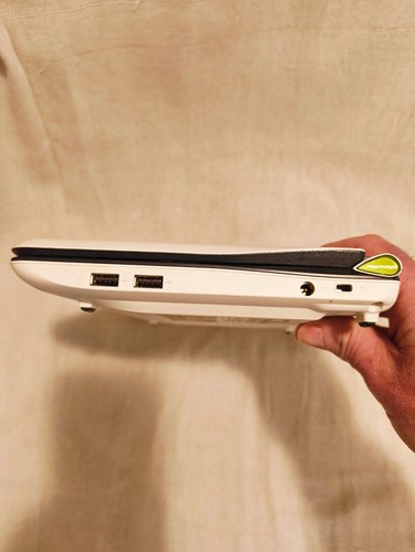 Acer Aspire KAV10 10.1" Laptop Intel Atom 1.66GHz 2GB/128GB Win 7 Pro + battery - Picture 5 of 12