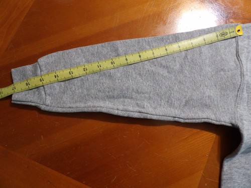 NWOT Fruit Of The Loom Youth's Gray Long Sleeve Sweatshirt Size 10/12 - Picture 5 of 7