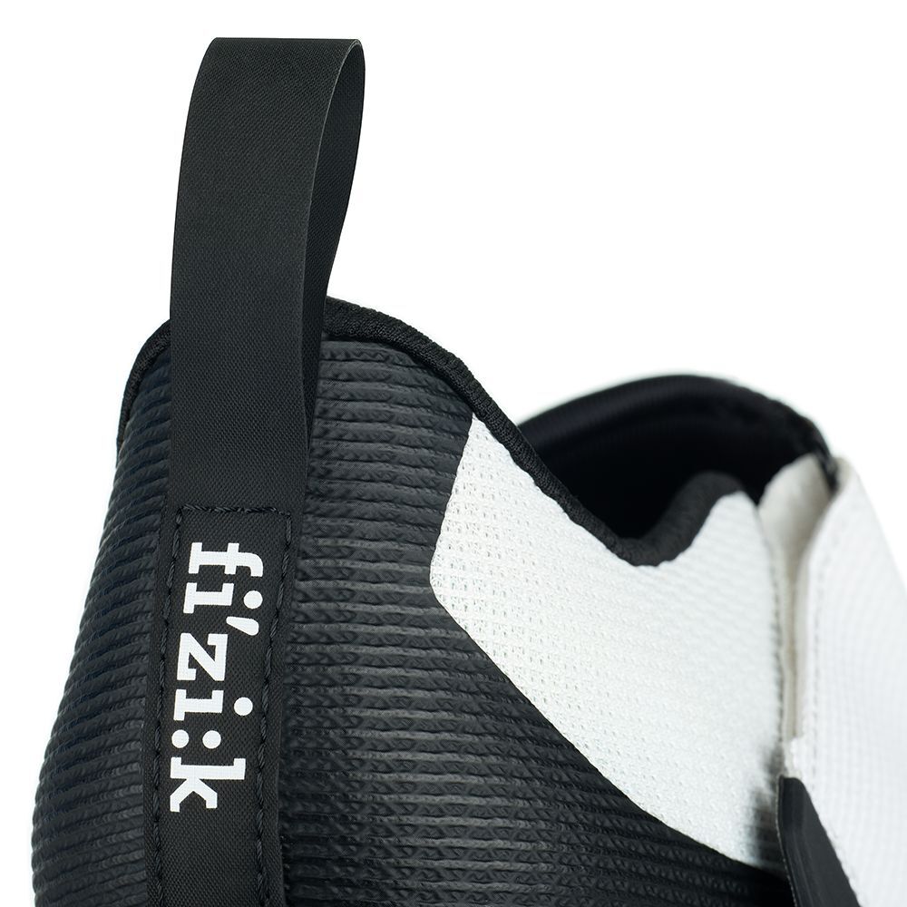 Fizik transiro R3　40.5 Fizik R3 Transiro Infinito Men's Cycling Shoes, Black/White