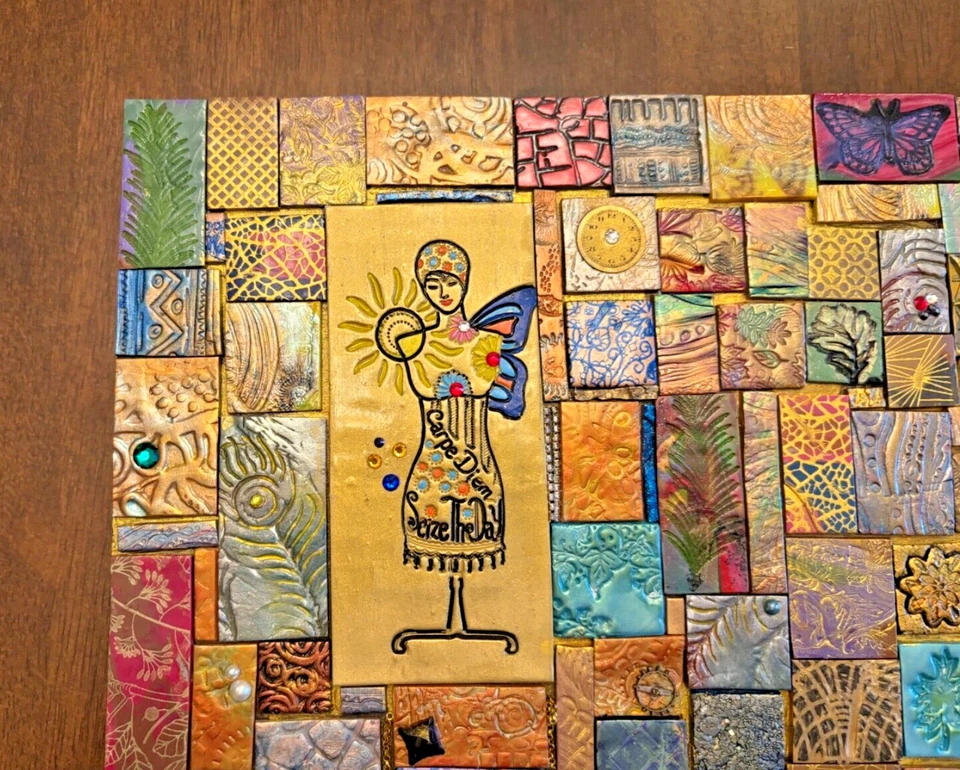 Arte en mosaico hecho a mano arcilla polimérica enmarcada madera medios mixtos firmados 2019 12" x 12" Foto 3 de 4