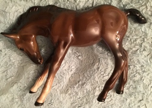 Beswick Pferd Fohlen großer Kopf unten Modell No947 dunkelbraun glänzend Top Zustand - Bild 5 von 9