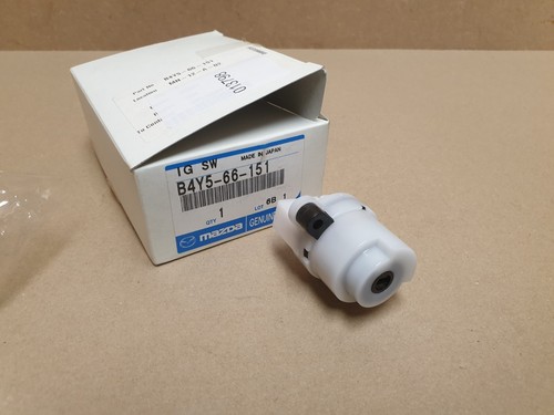 Mazda 121 323 MX-3 Protege Ignition Starter Key Switch Genuine B4Y566151 Genuine - Picture 6 of 7