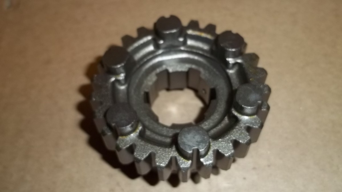 Kawasaki OEM New top output gear 13129-1899 ZX750 F1 Ninja 750R ZX