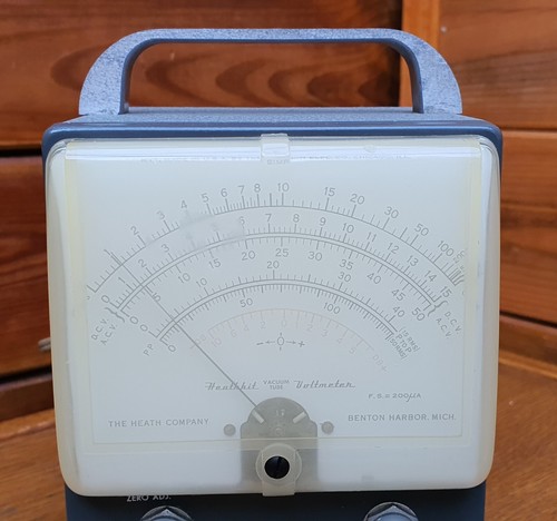 Heathkit Precision Model V-7 Multi Meter - Vintage - Picture 2 of 12