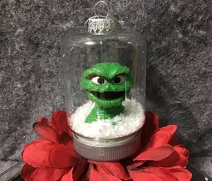 Sesame-Street-Oscar-The-Grouch-Holiday-Christmas-Jar-Ornament