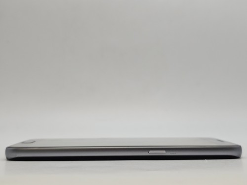 Samsung Galaxy S7 - 32GB - Black - (SM-G930V) Unlocked - Picture 5 of 7