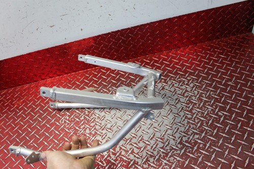 1996 - 1999 GSXR 750 1997 - 2000 600 OEM REAR SUB FRAME SUBFRAME GX377 - Picture 3 of 10