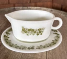Vintage Pyrex Gravy Boat And Plate 1970’s  Green SPRING  BLOSSOM Crazy Daisy