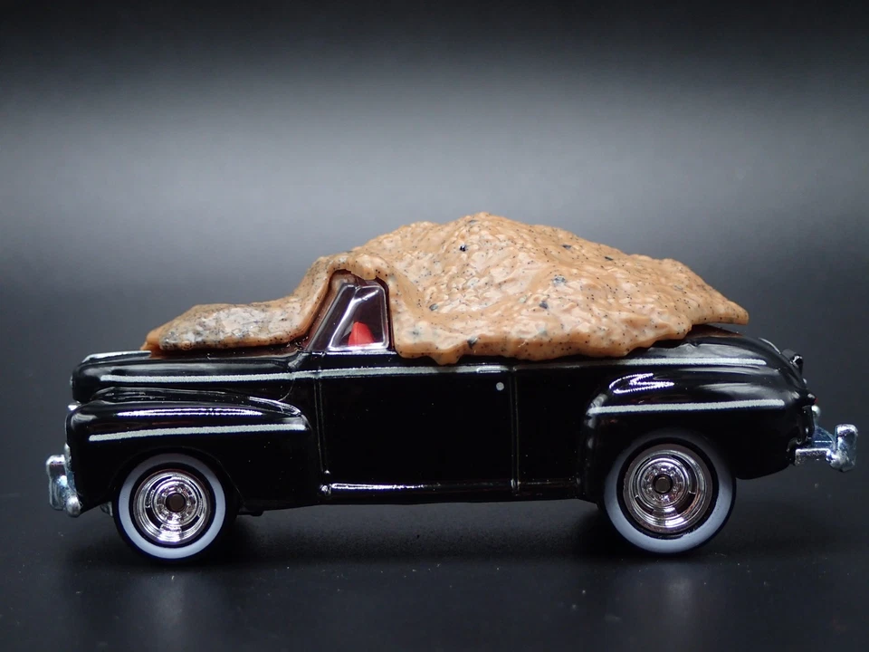 1940 40 FORD SUPER DE LUXE BIFFS BACK TO THE FUTURE 1:64 SCALE DIECAST MODEL CAR - Image 2 of 4