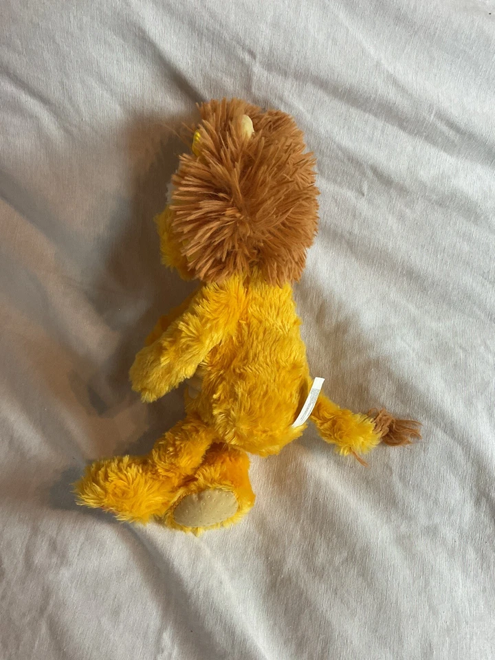 Плюшевая детская погремушка 2021 Make Believe Ideas лев - Изображение 2 из 3