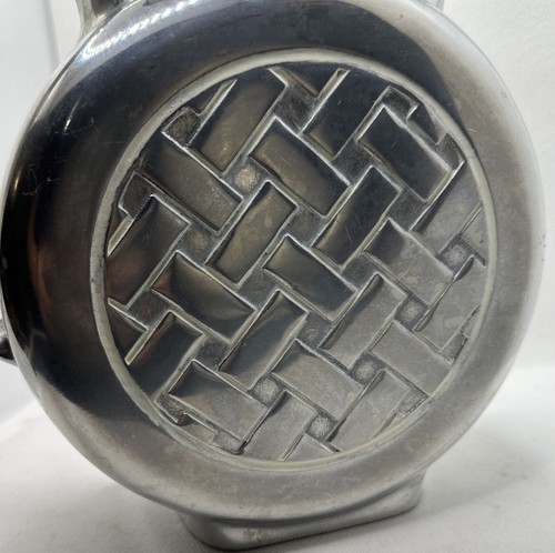 Vintage Water Pitcher Wilton-Mount Joy Pa. Made in USA Weave Design B182 - Picture 6 of 9