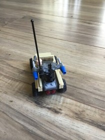 LEGO Car, Figure, Gun & Utensils from Set 76003 Superman Battle of Smallville