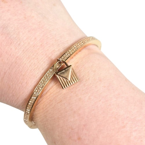 MICHAEL KORS Gelbgold Armreif Armband Vorhängeschloss Kristalle LESEN - Bild 11 von 13
